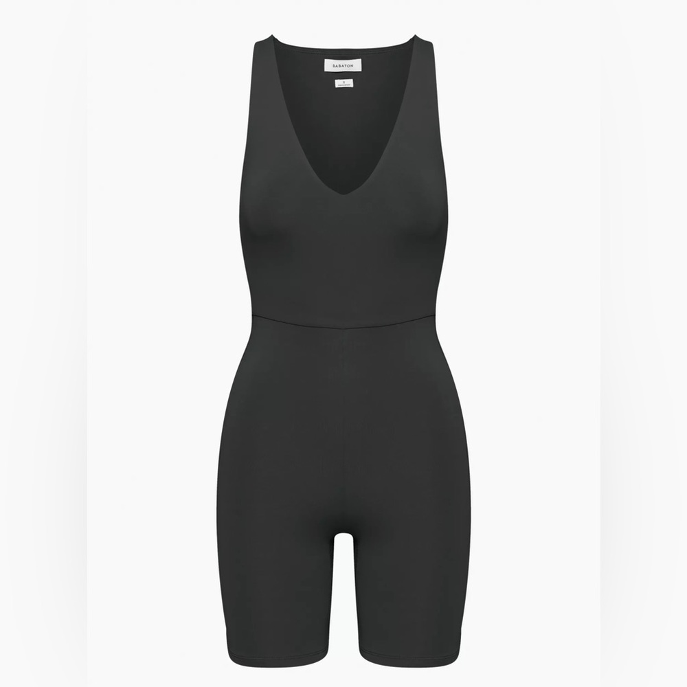 Aritzia Babaton V-Cut Contour XS